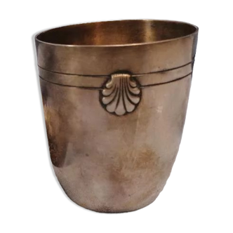 Silver-plated tumbler with the shell of St Jacques de Compostela - Maison Ercuis Paris