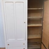 Armoire parisienne ancienne