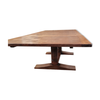 Old table in chene with extension cords