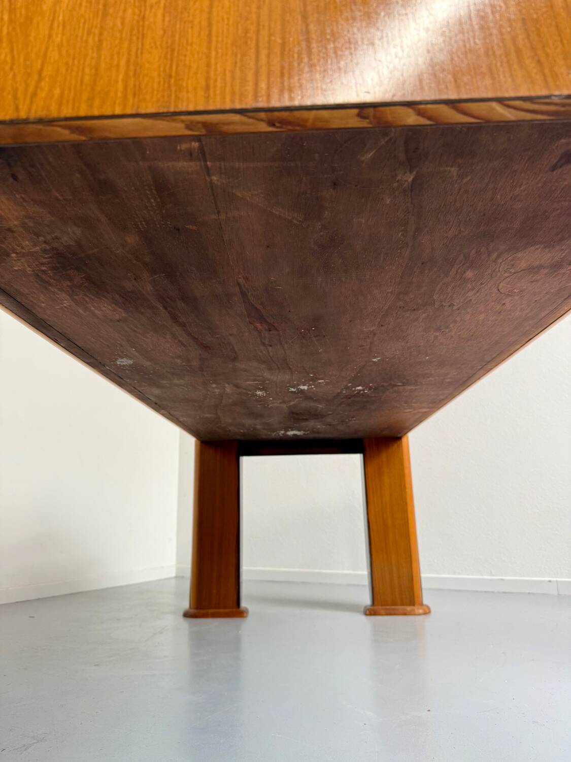 Antique wood and glass table, Art Deco Italian design, Borsani, 1940