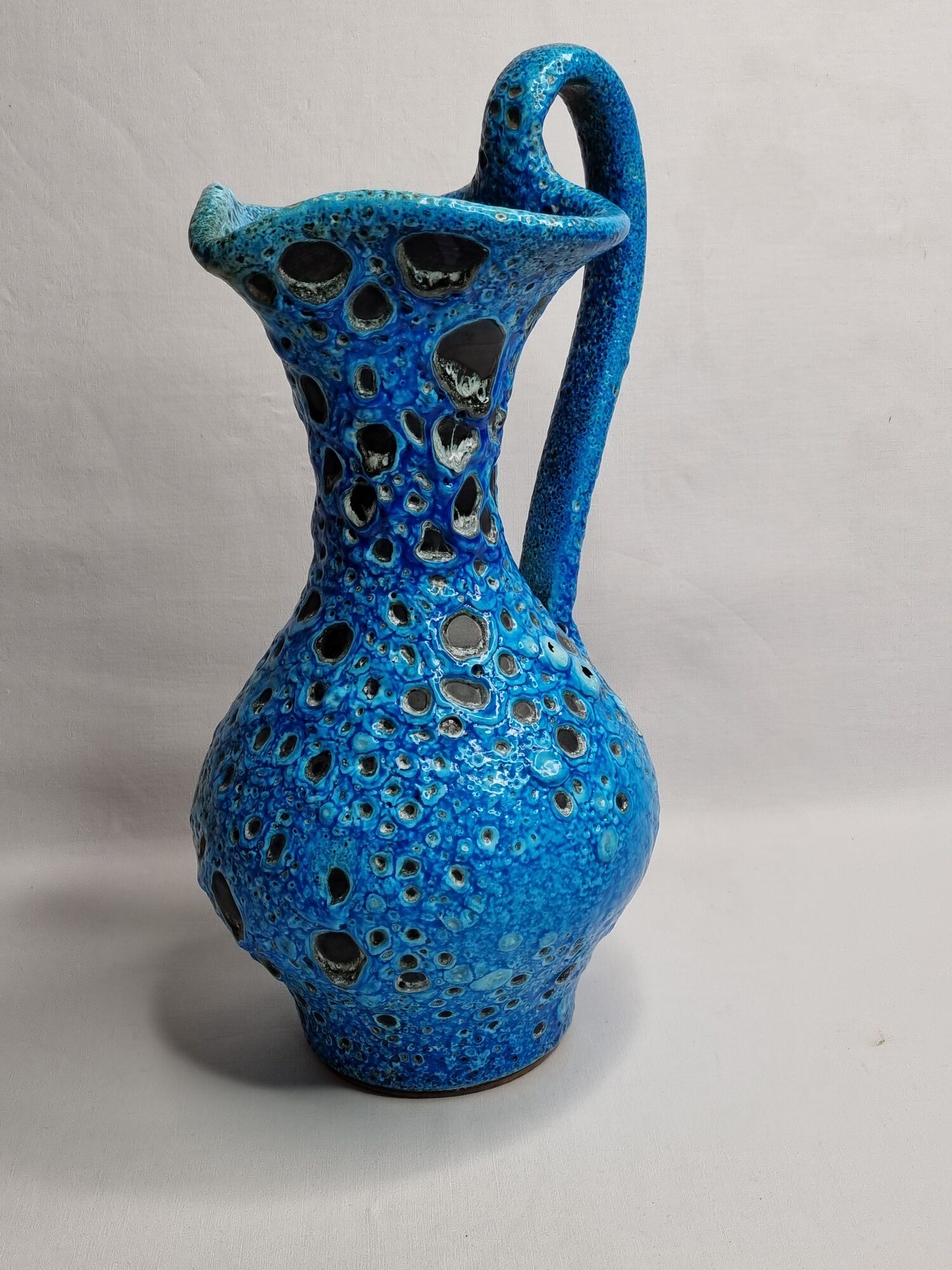 Mud amphora fat lava sea foam, Vallauris, vintage, 35 cm