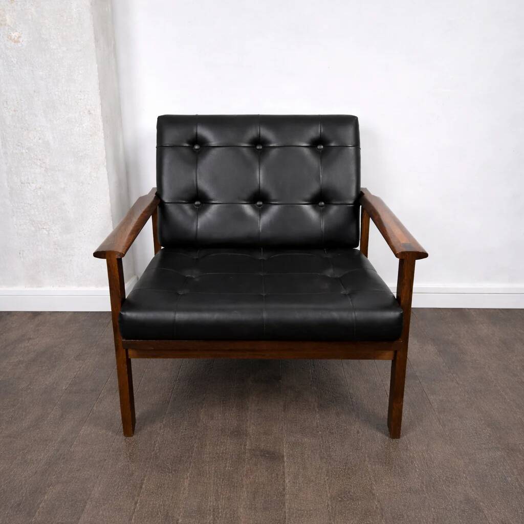 Pair of armchairs in rosewood model Capella by Illum Wikkelsø for Niels Eilersen, Denmark, 1960.