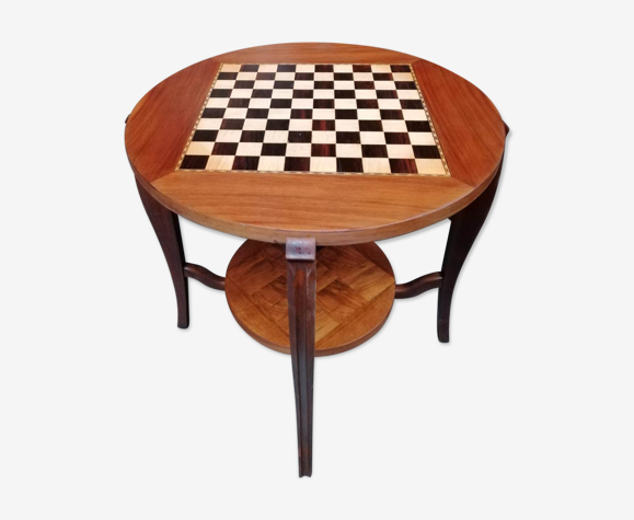 Table d'échecs convertible en table de salon.