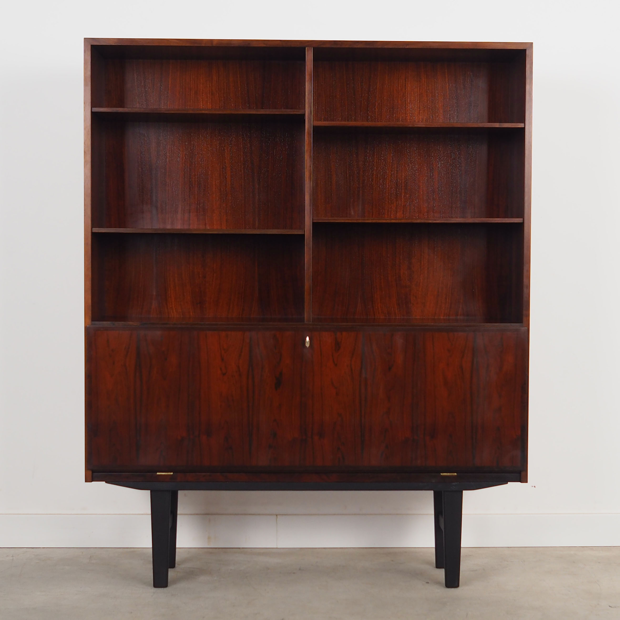 Bibliothèque en palissandre, design danois, années 1960, fabriquée par Omann Jun