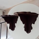 Paire d'étagères anciennes en bois sculpté