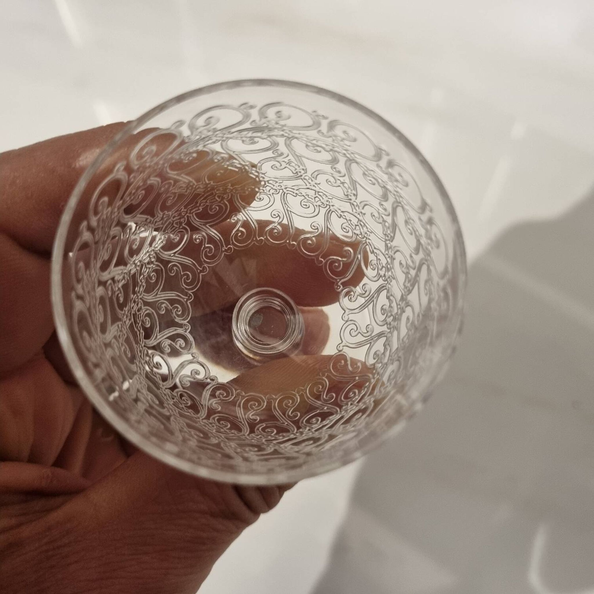 Verre a vin cuit Baccarat modèle Rohan, 1920