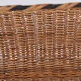 Ensemble de chaises en rotin italien du milieu du siècle avec table d'appoint et porte-revues