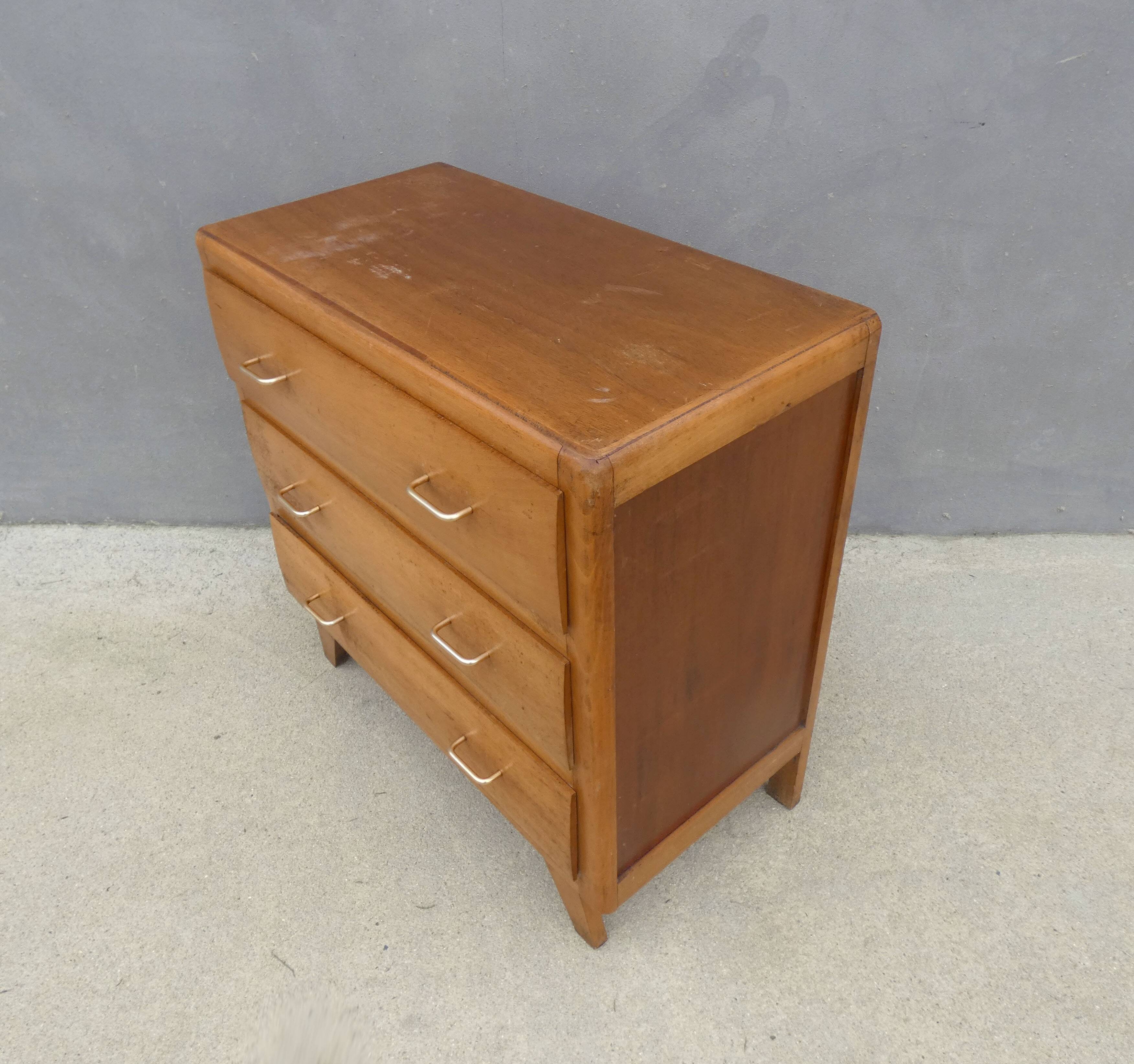 commode vintage en bois pieds compas