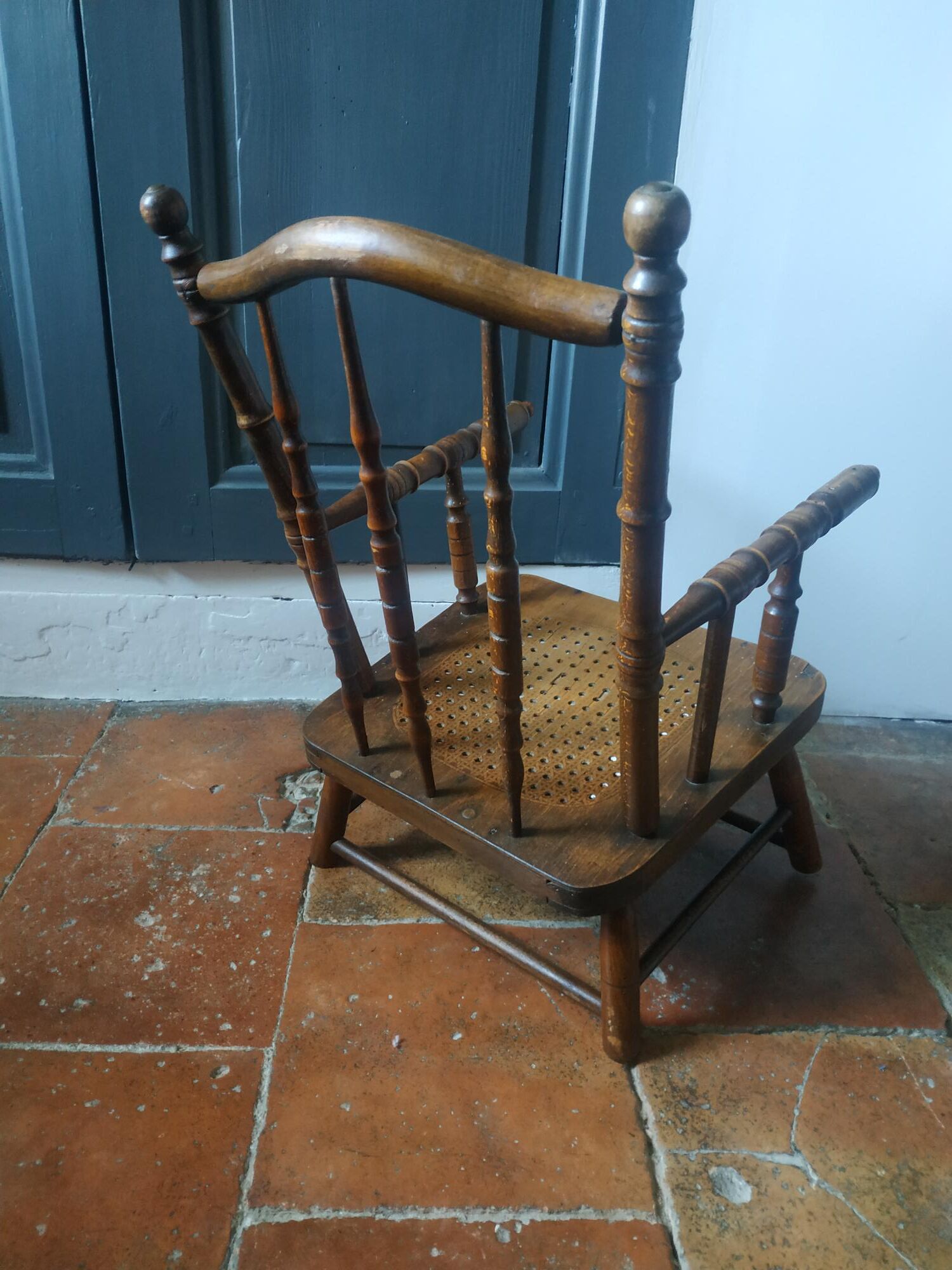 Old seat high chair baby late 19th century