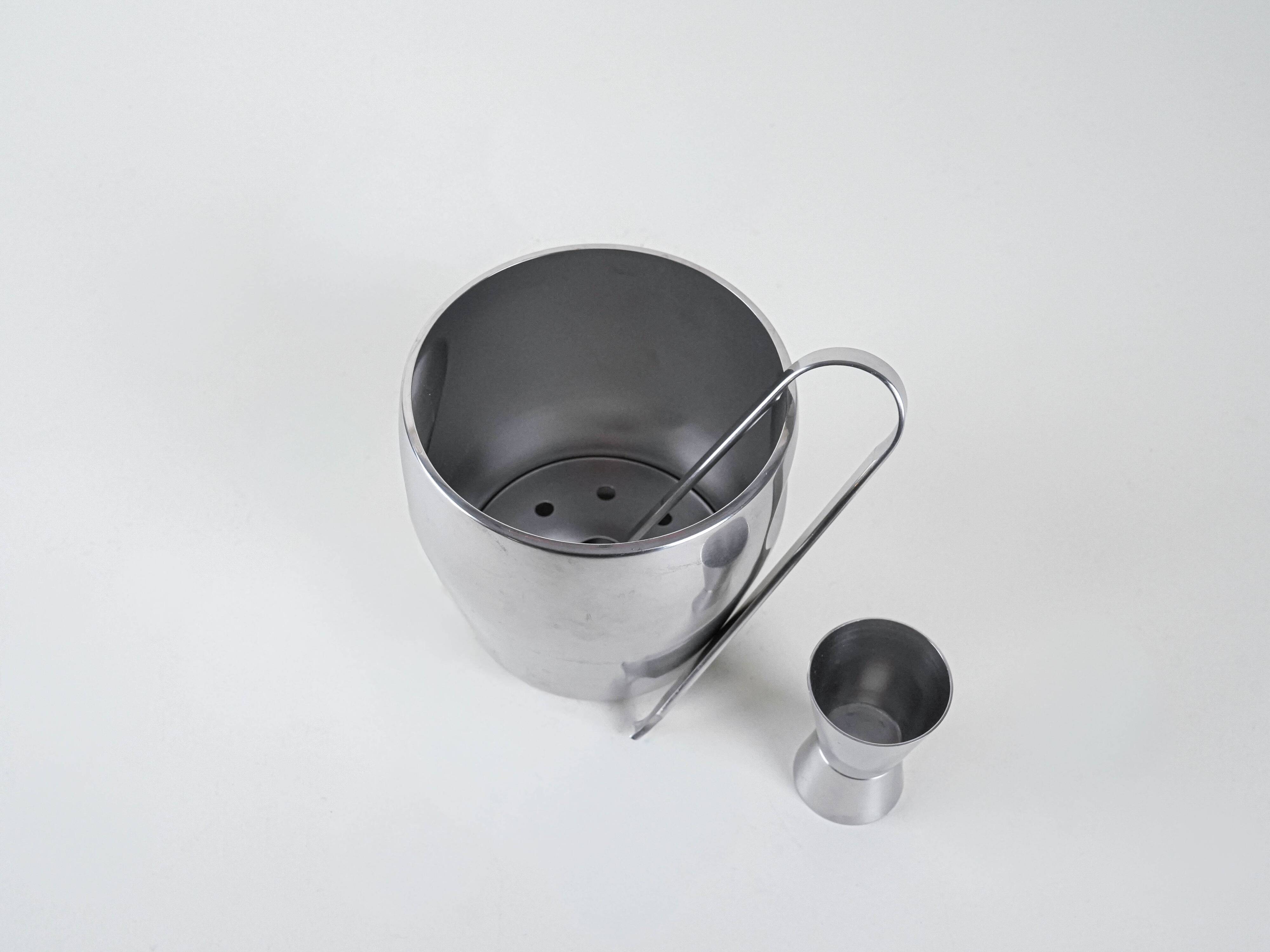 Ice bucket, Italian design, 1970s, manufactured by Alessi