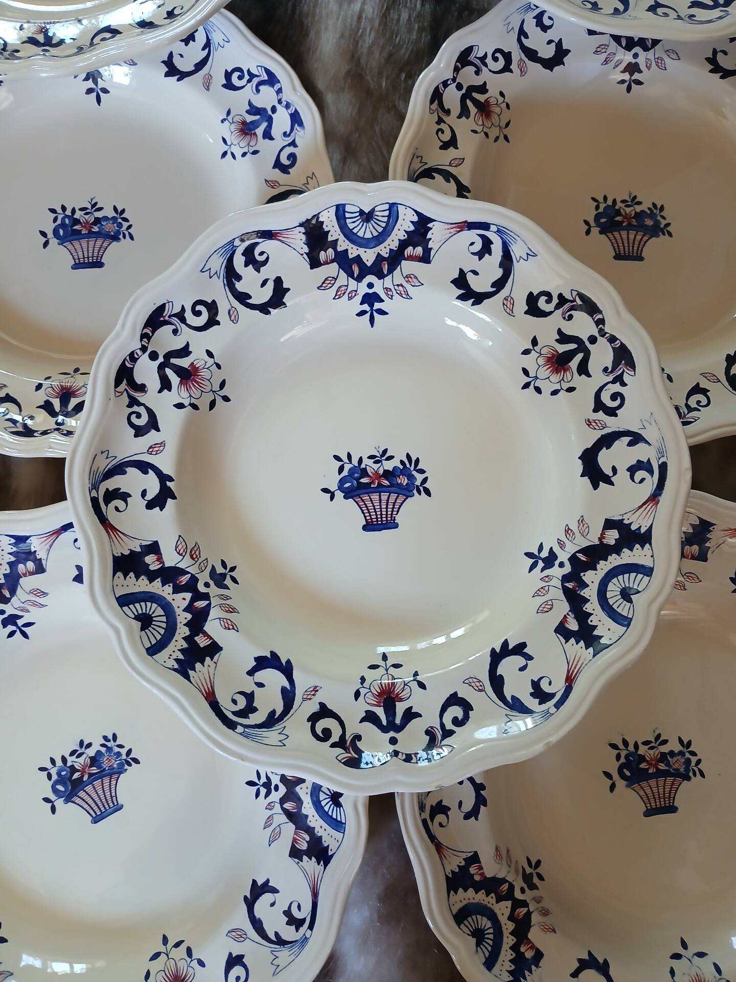 11 assiettes creuses "Rouennais " de Longchamp 