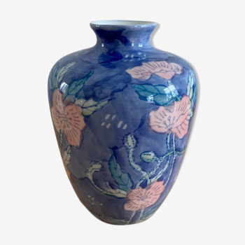 Hand-painted porcelain vase