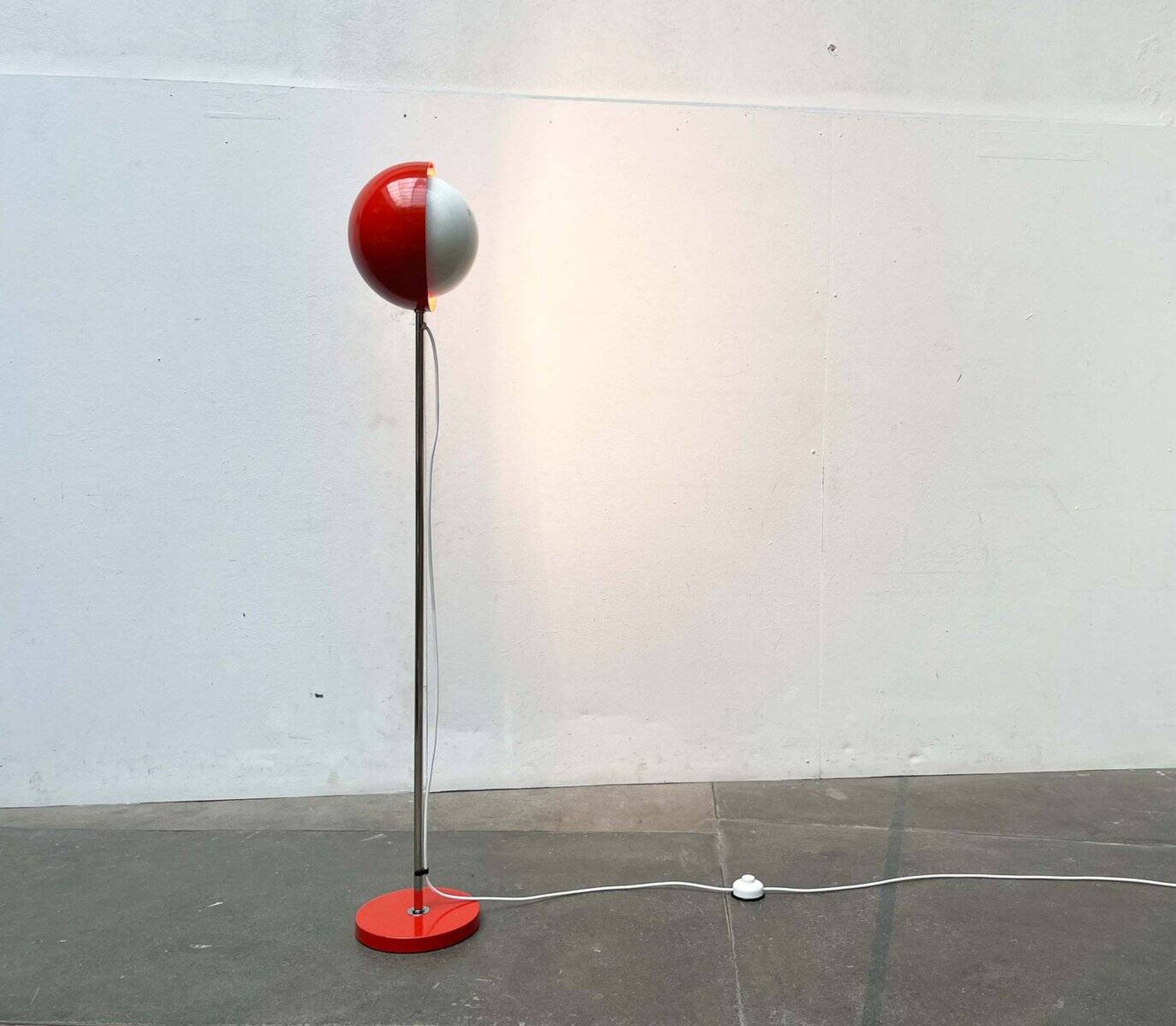 Lampadaire Éclipse Space Age Moderne du Milieu du Siècle, Allemagne, années 1960