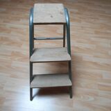 Three stool works undue ad Hoc Bourgoin