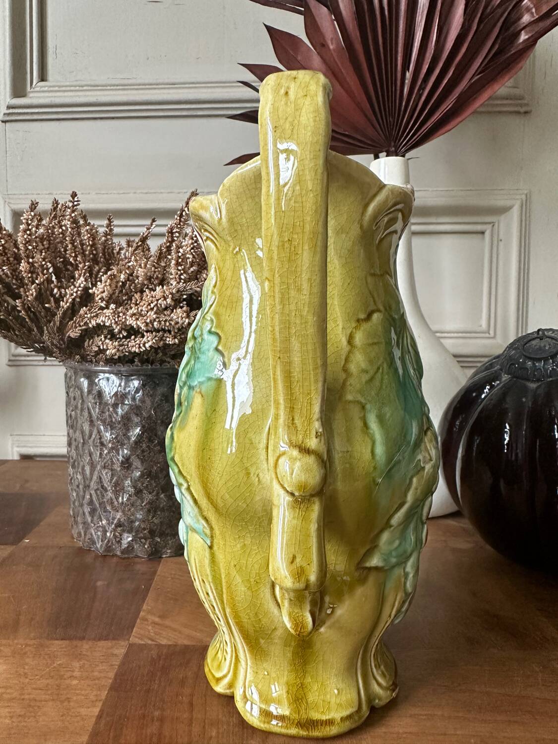 Art Nouveau vase in stamped slip