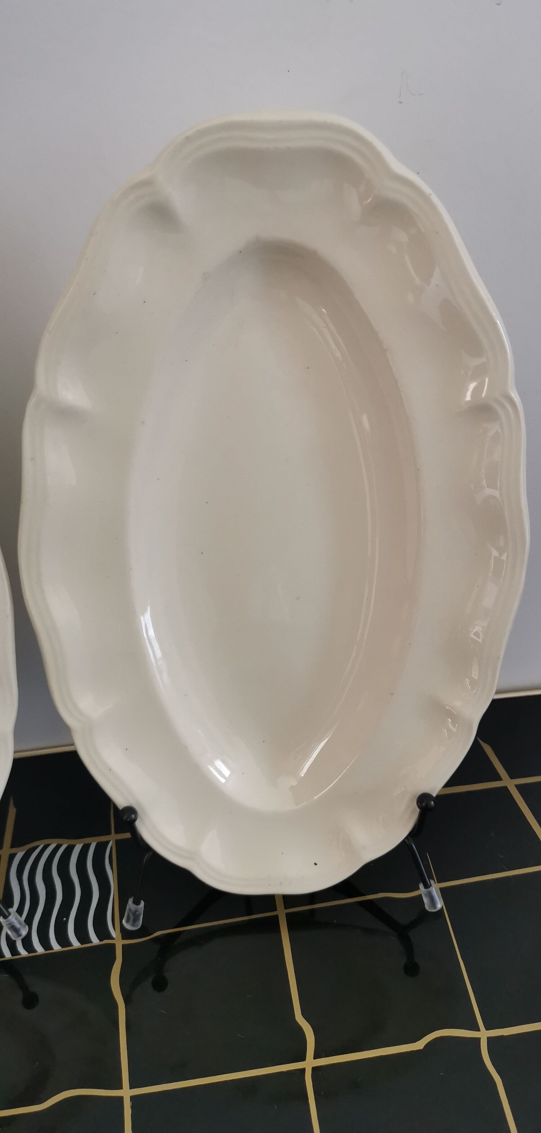 2 oval raviers Sarreguemines solid ivory color