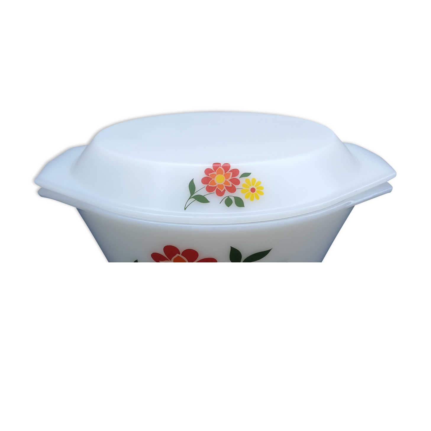 Flat vintage round Arcopal casserole with flowers