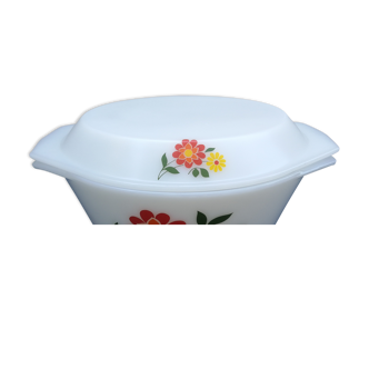 Flat vintage round Arcopal casserole with flowers