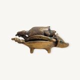 Bronze nesting pig ashtray set