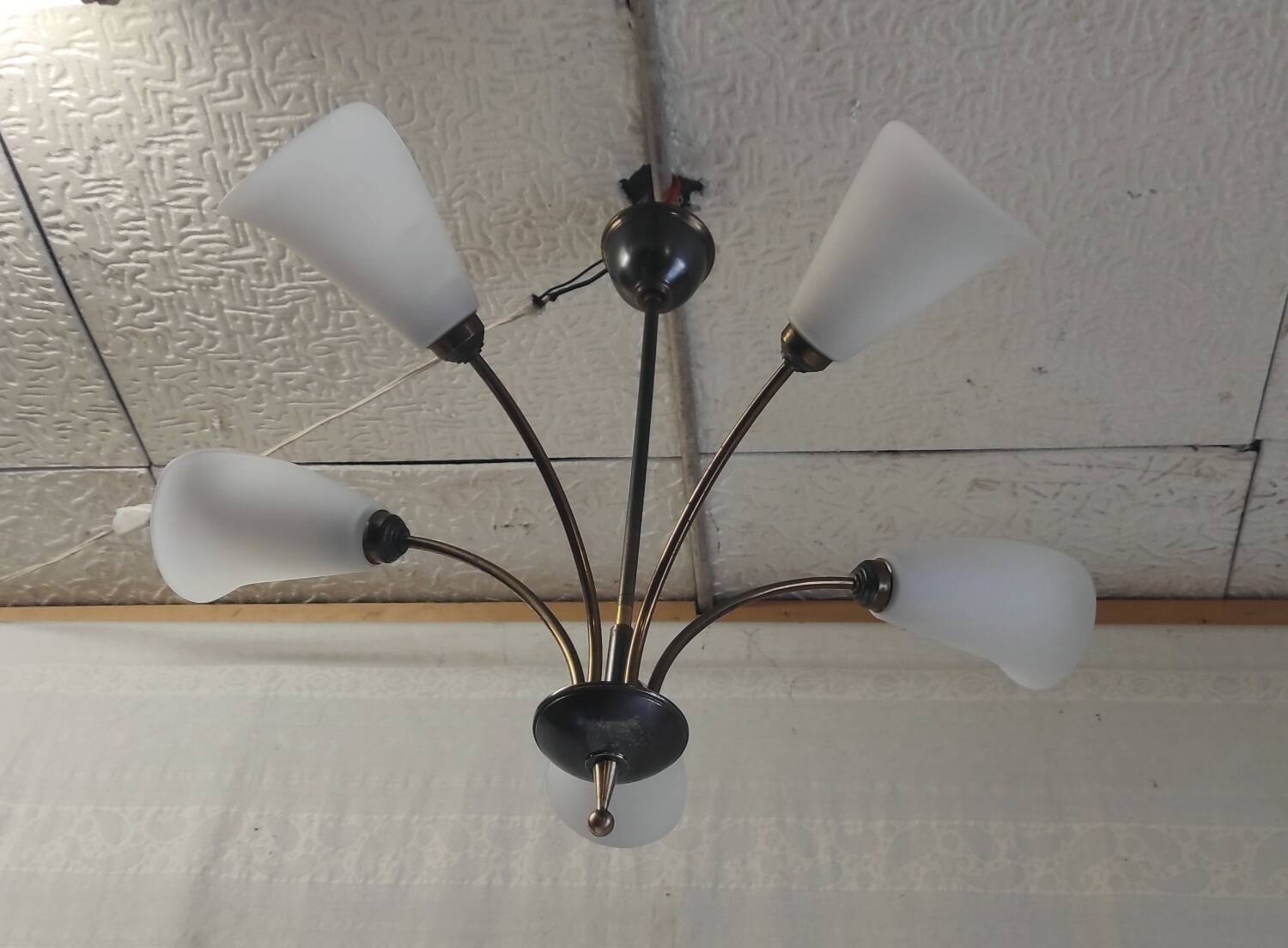 5-light chandelier in metal and opaline - mid-20th century