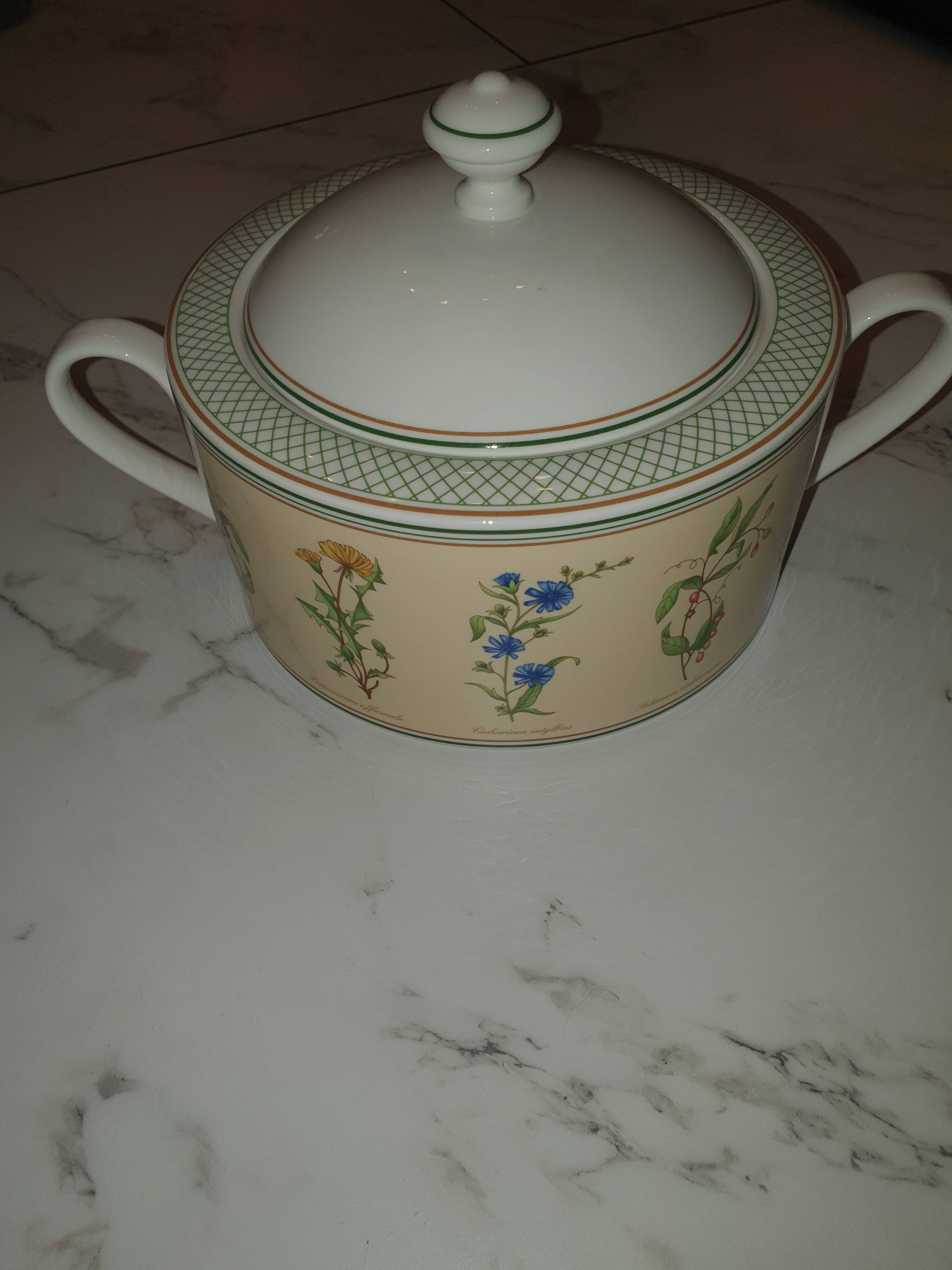Soup tureen VILLEROY BOCH Model EDEN
