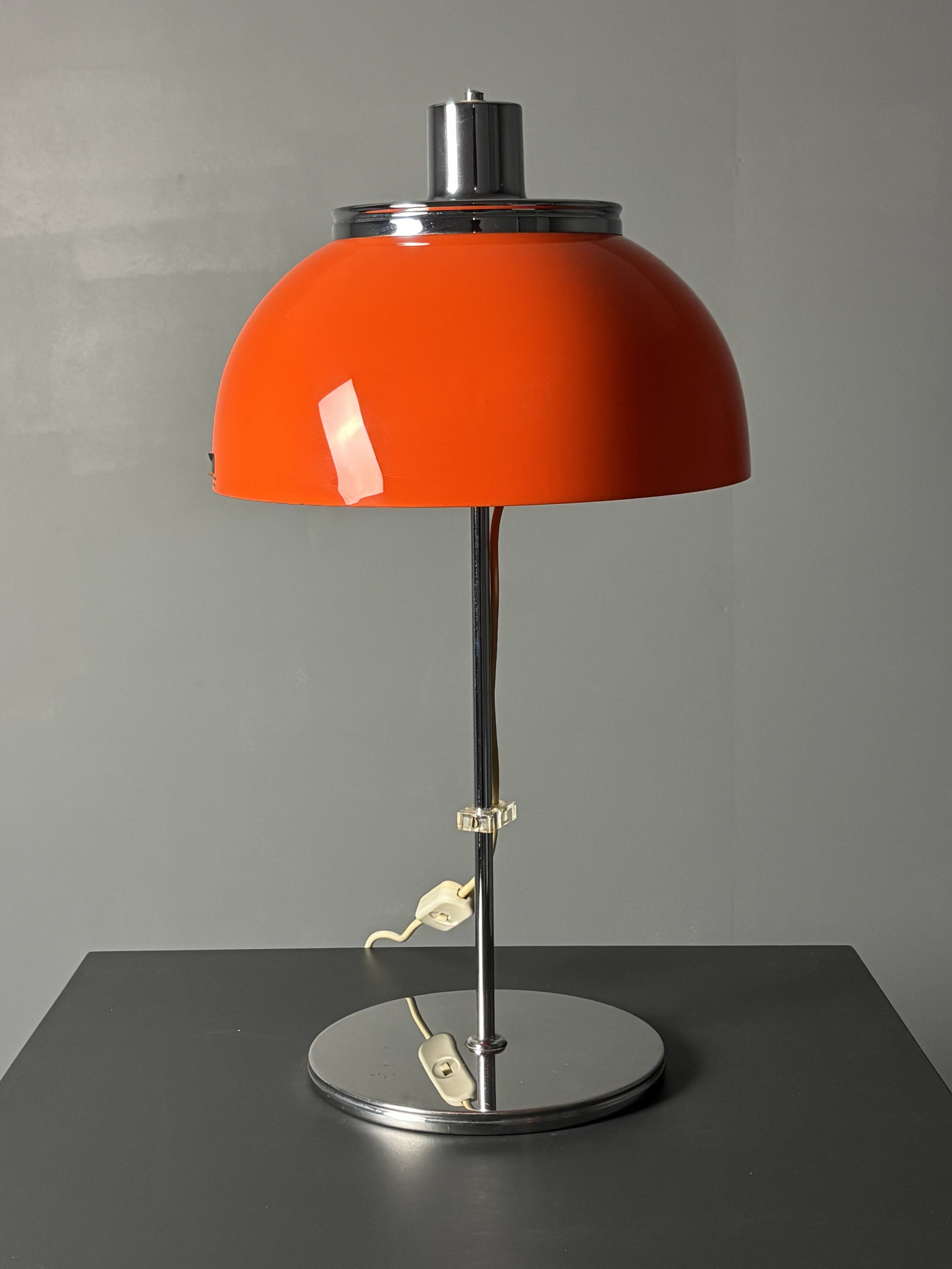 Midcentury "Faro" space age table lamp by Luigi Massoni for Guzzini, 1970s