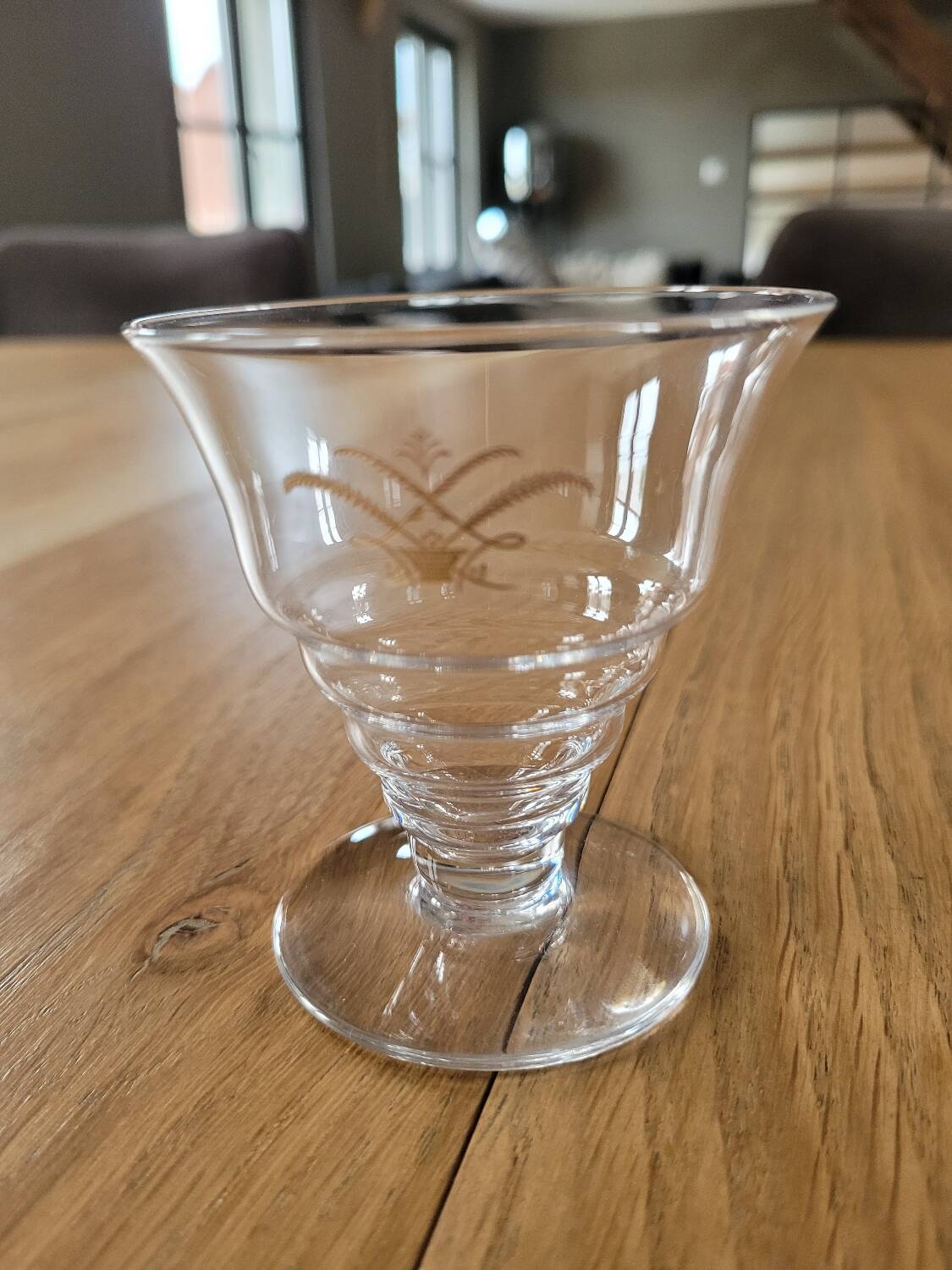 2 old glasses, bistro style