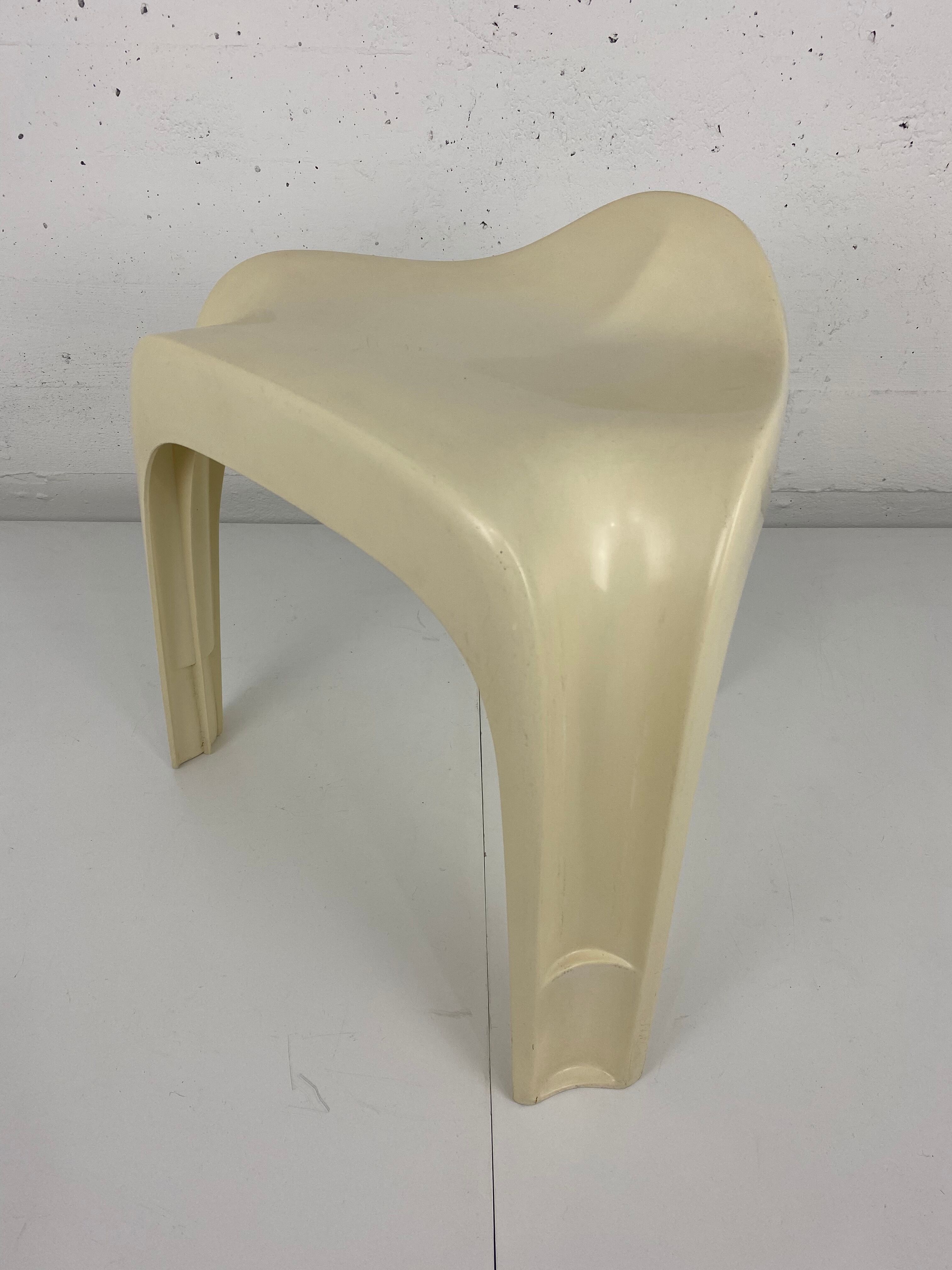 ALEXANDER BEGGE for CASALA - Tripod stool in white plastic.