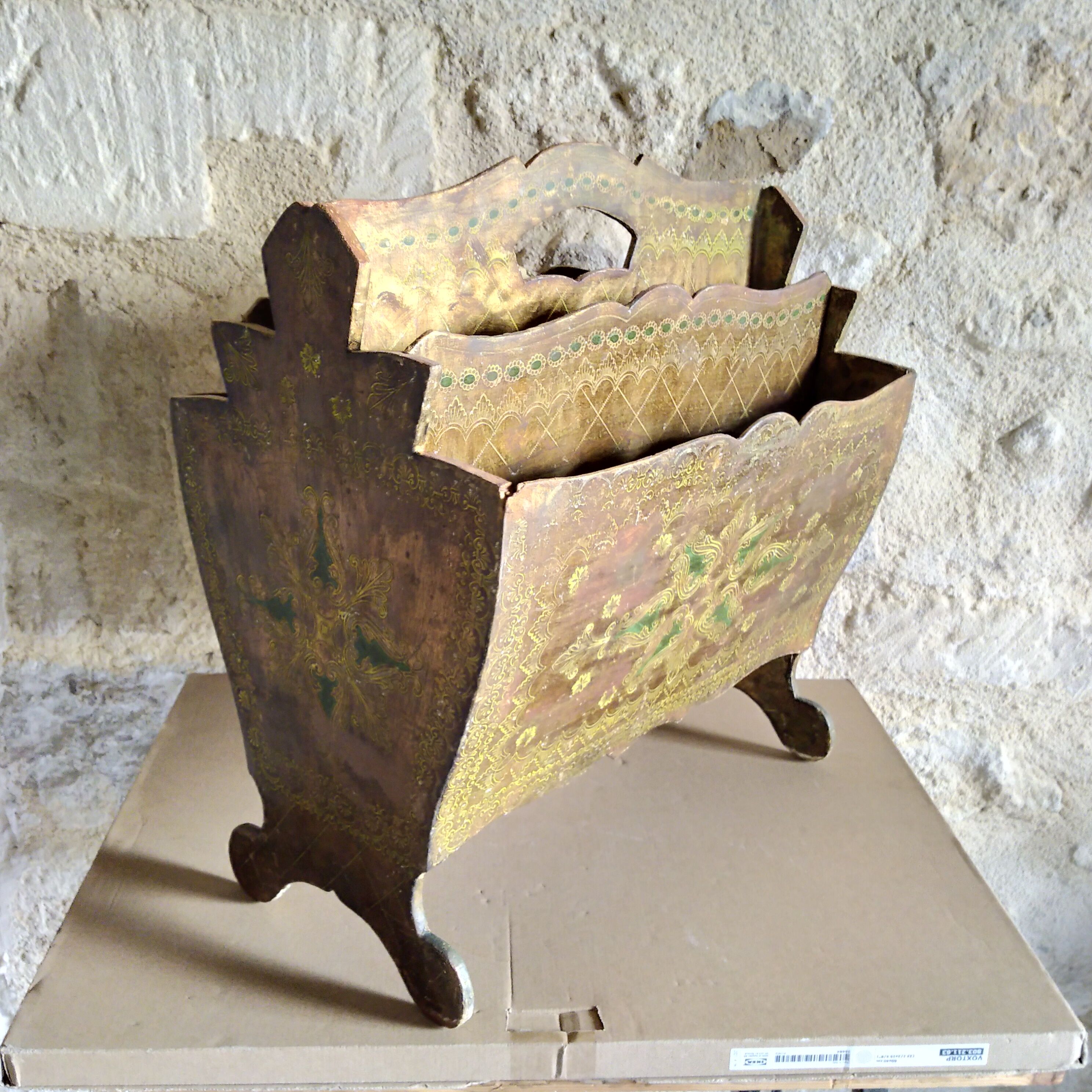 Venetian wooden magazine door