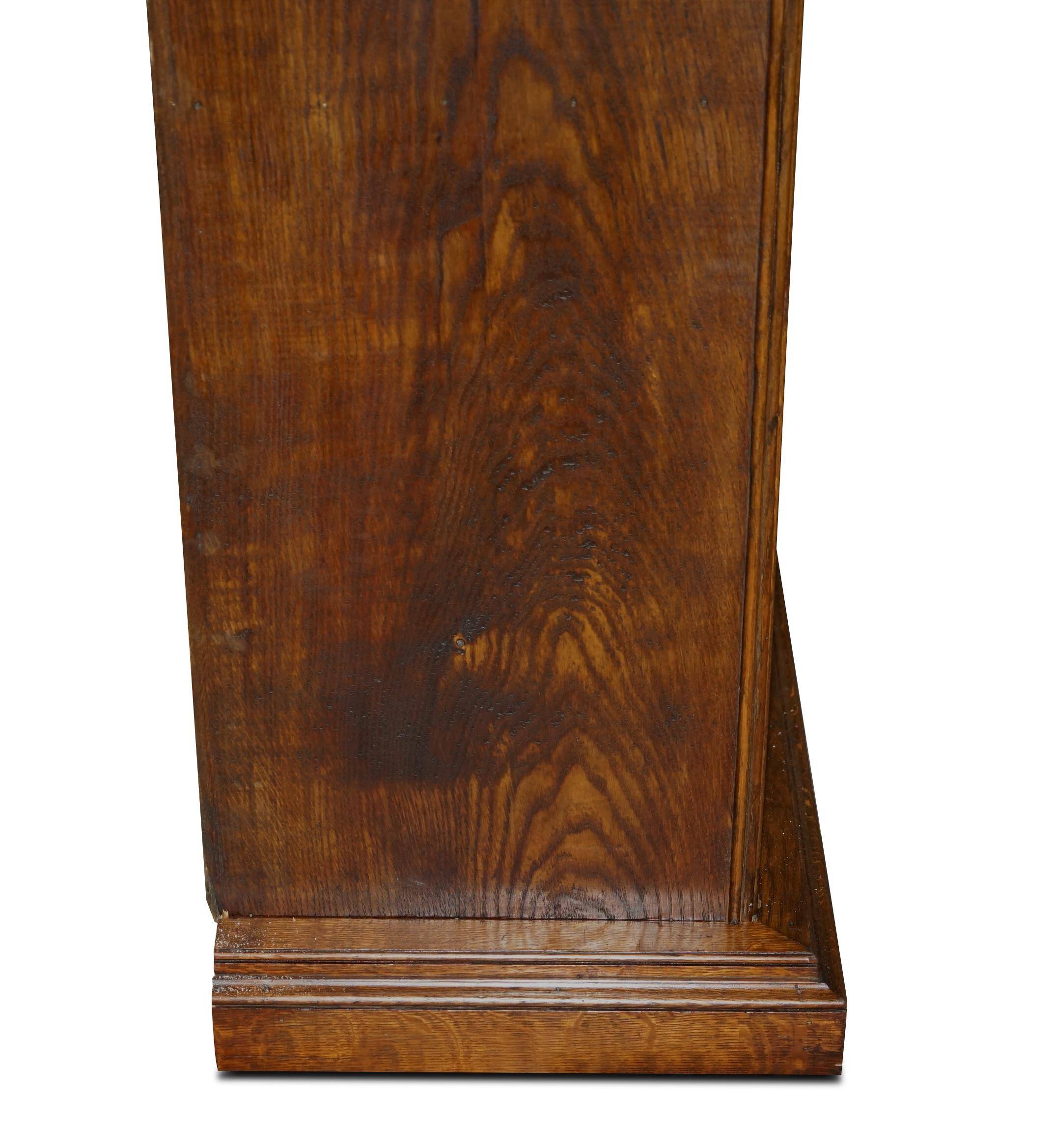Bibliothèque antique style Samuel Pepys 1666, 2.8x3.9 m, suite victorien