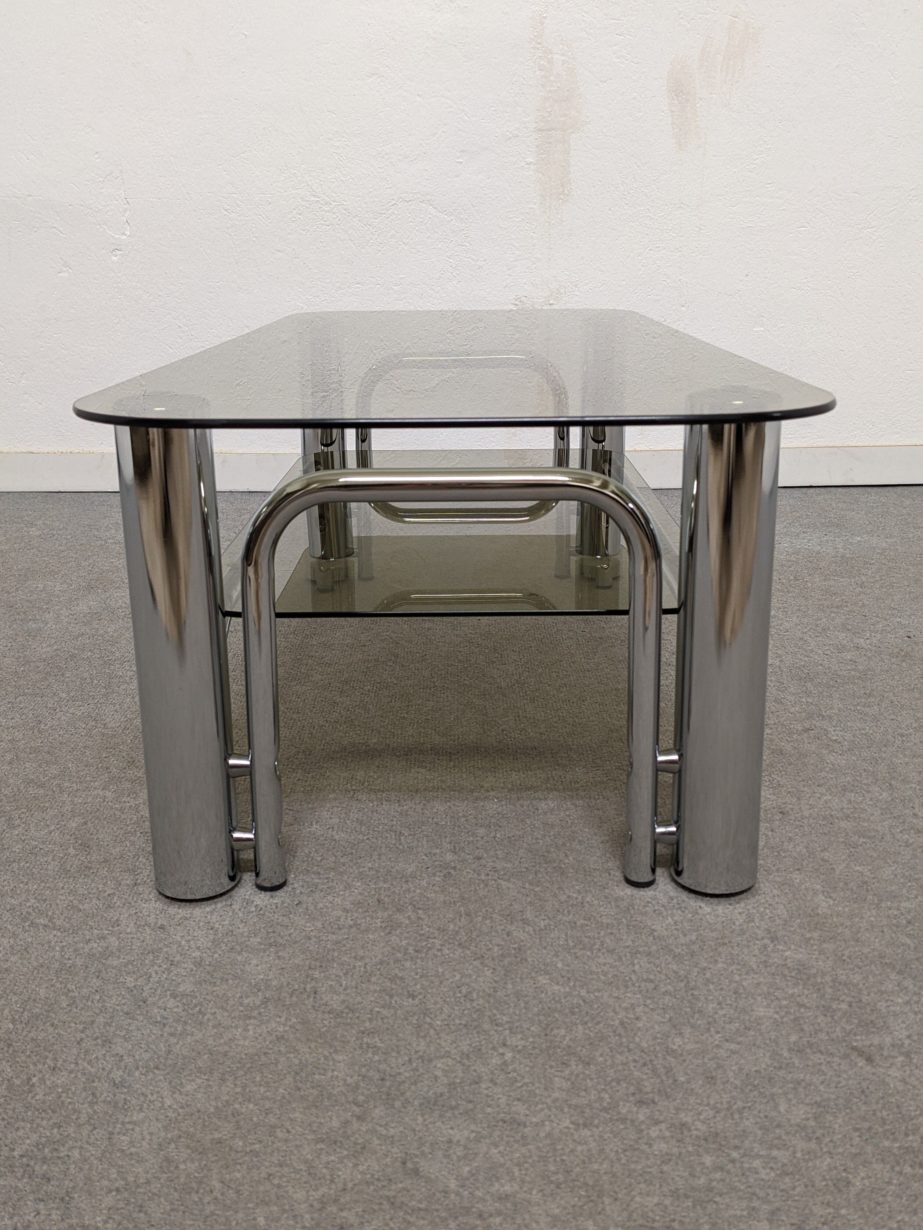 Space age coffee table from the 60s/70s