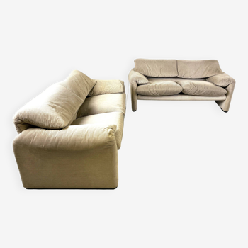 Pair of Maralunga sofas by Vico Magistretti for Cassina, 1970s