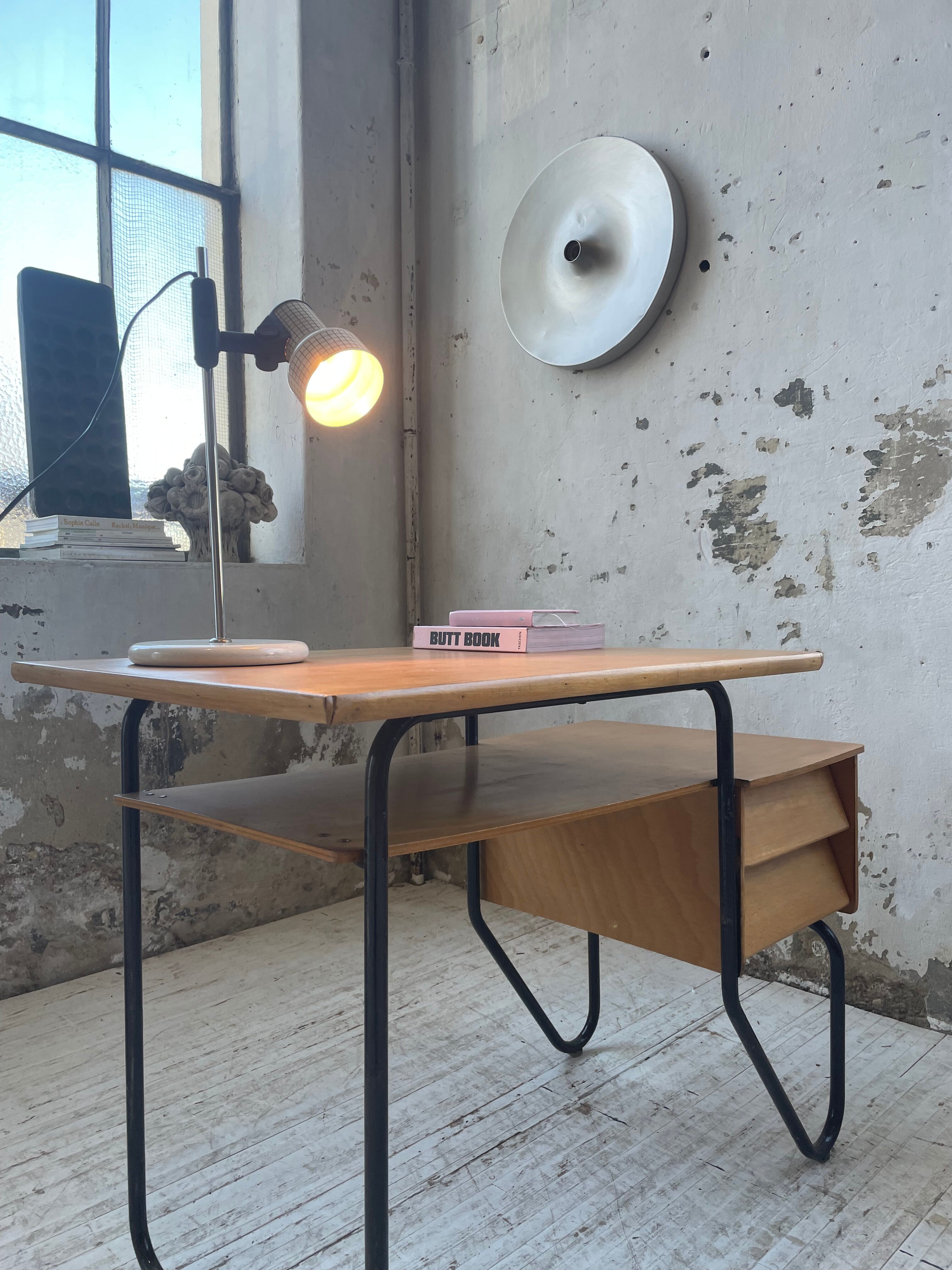 Articulated desk lamp 80s