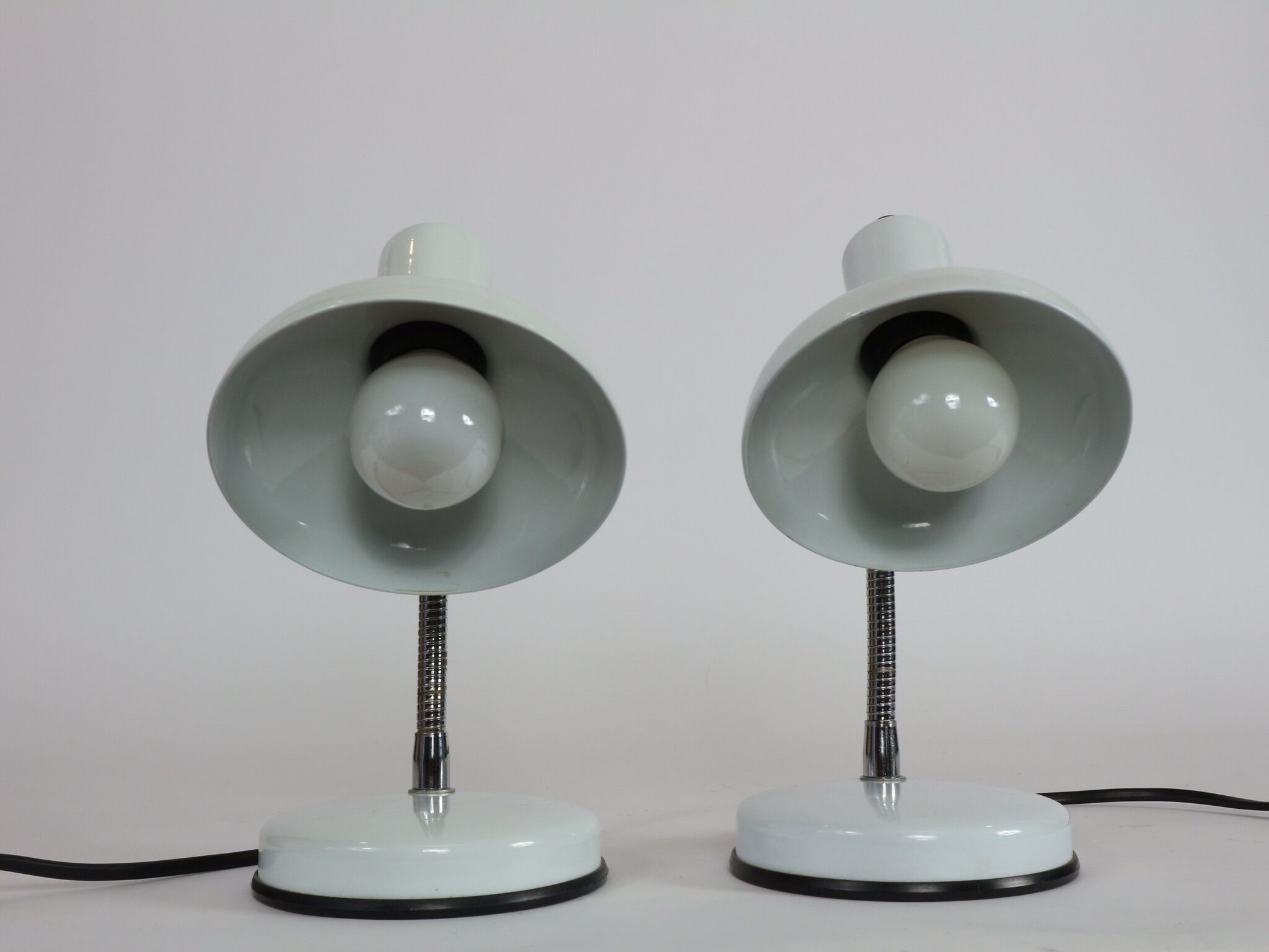 White couple table lamps Made in Italy by Veneta Lumi