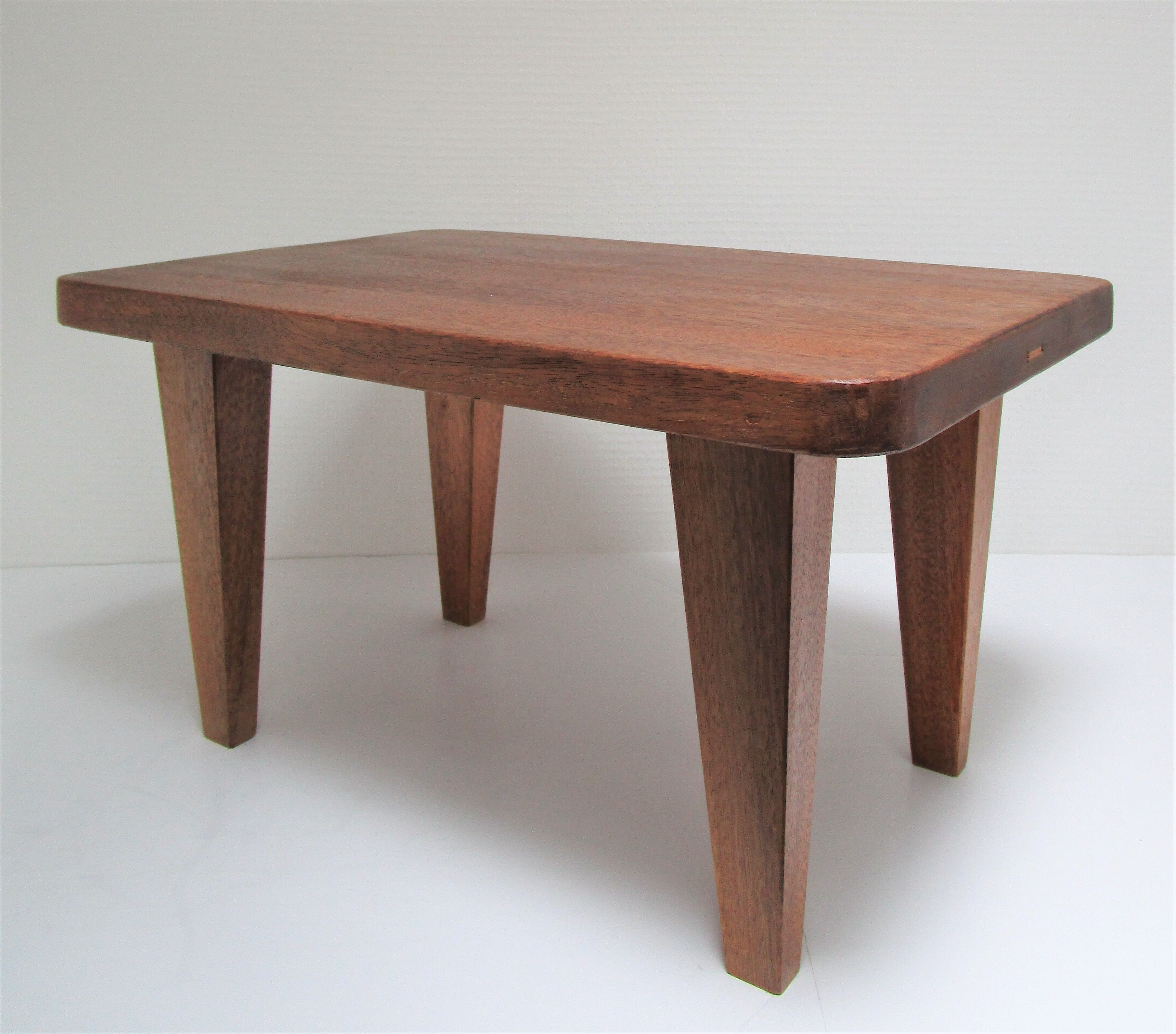 Tabouret bas bois massif années 50 / 60
