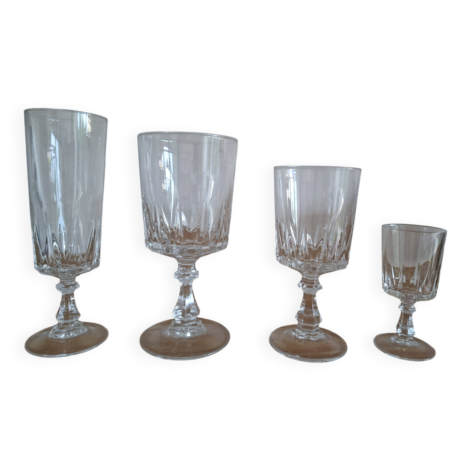 Crystal glass service from Arc model Louvre