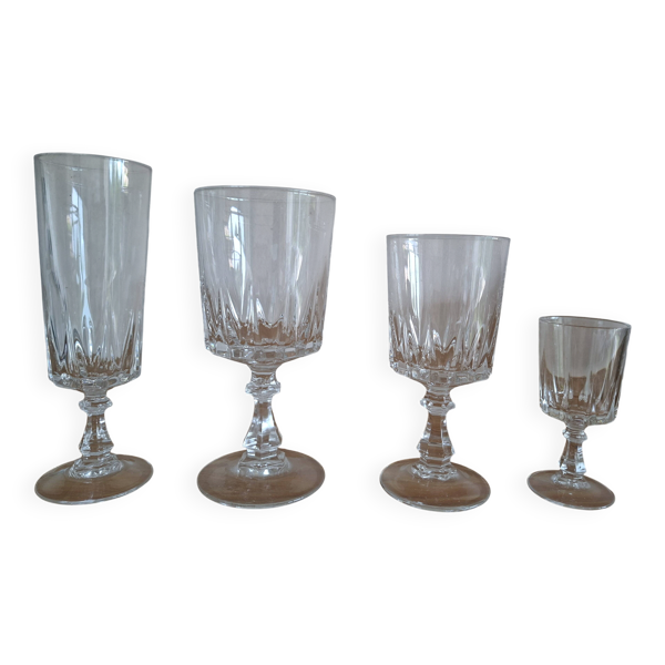Service de verres cristal d'Arc modèle Louvre