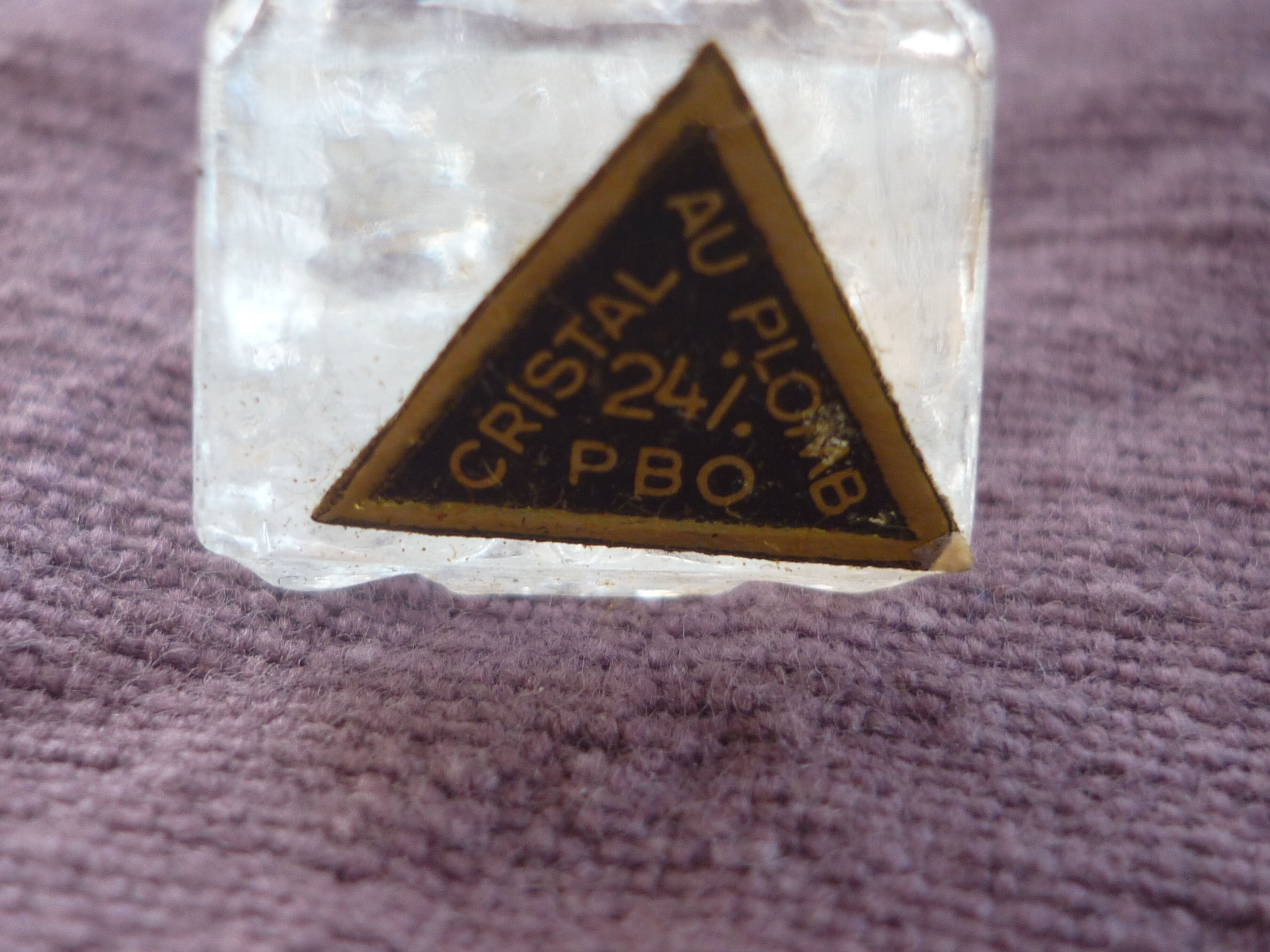 Set of 12 wears crystal knives