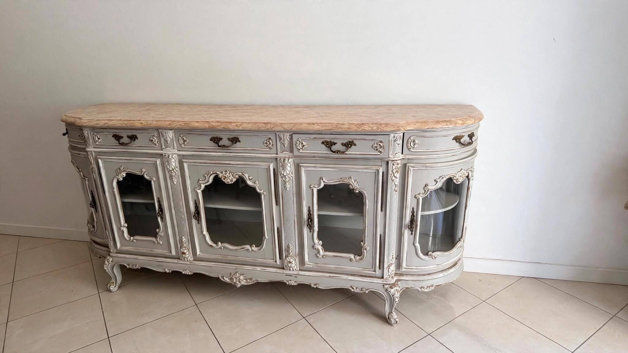 buffet enfilade ancien au style Louis XV