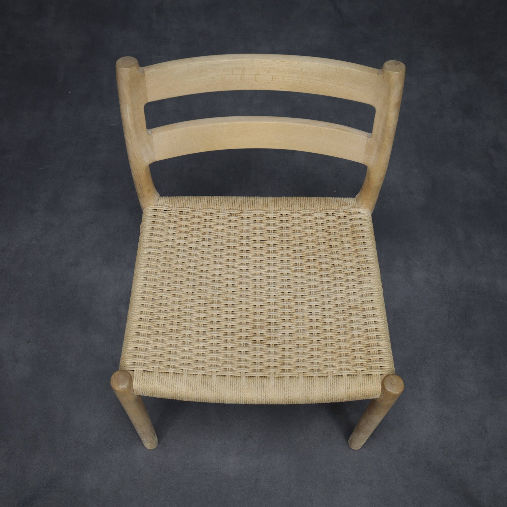 Ensemble de 6 chaises de salle à manger modèle 84 par Niels Otto Møller, années 1970.