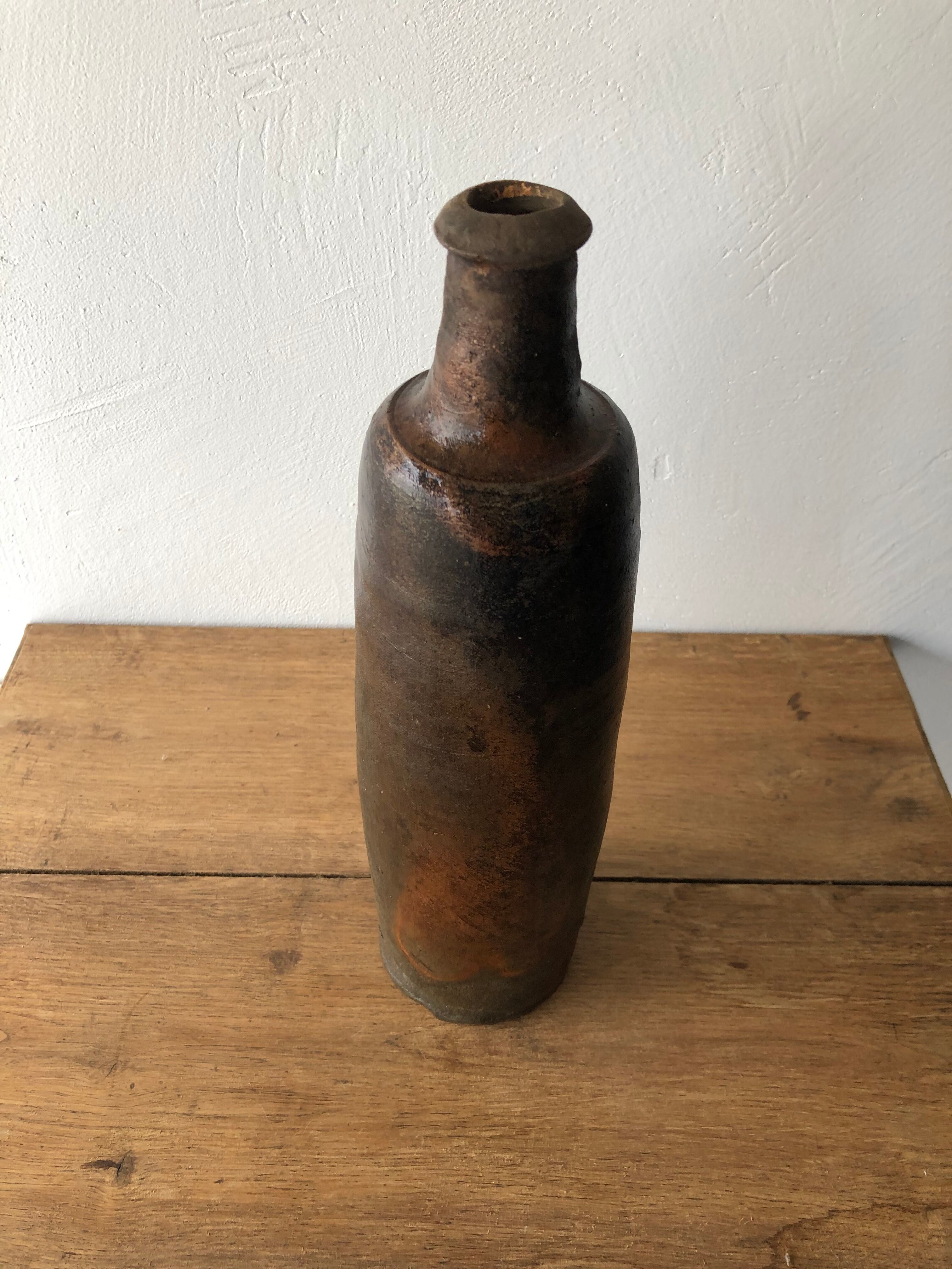BHV - Old sandstone bottle