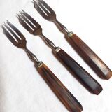 Coffret de 12 fourchettes à gâteau en inox, manche en corne marron