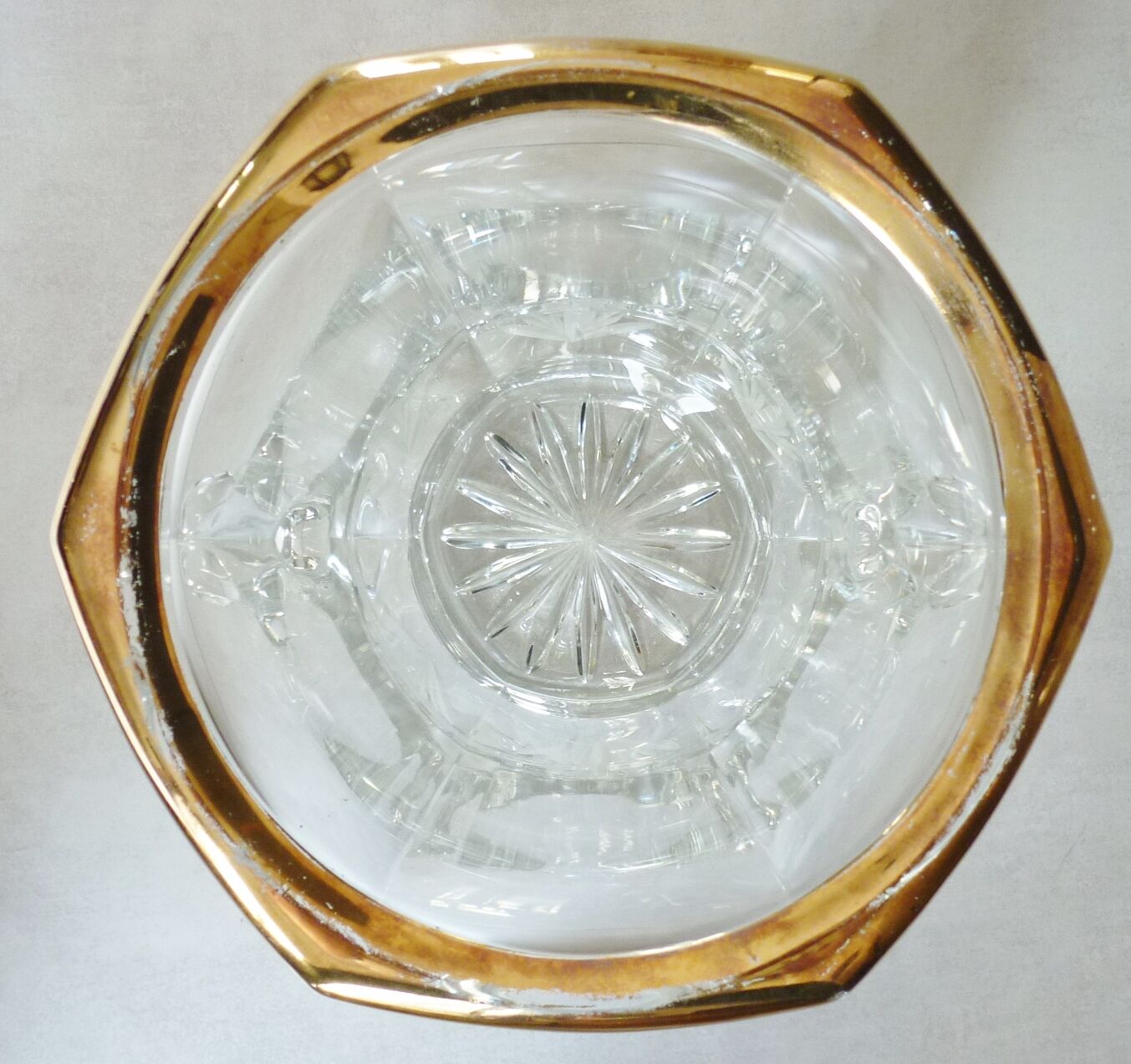 Champagne bucket in cut, engraved, thick crystal, signed "cristal de Lorraine"