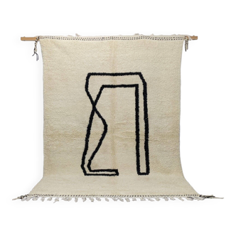 Moroccan Berber wool rug 252 x 175 cm