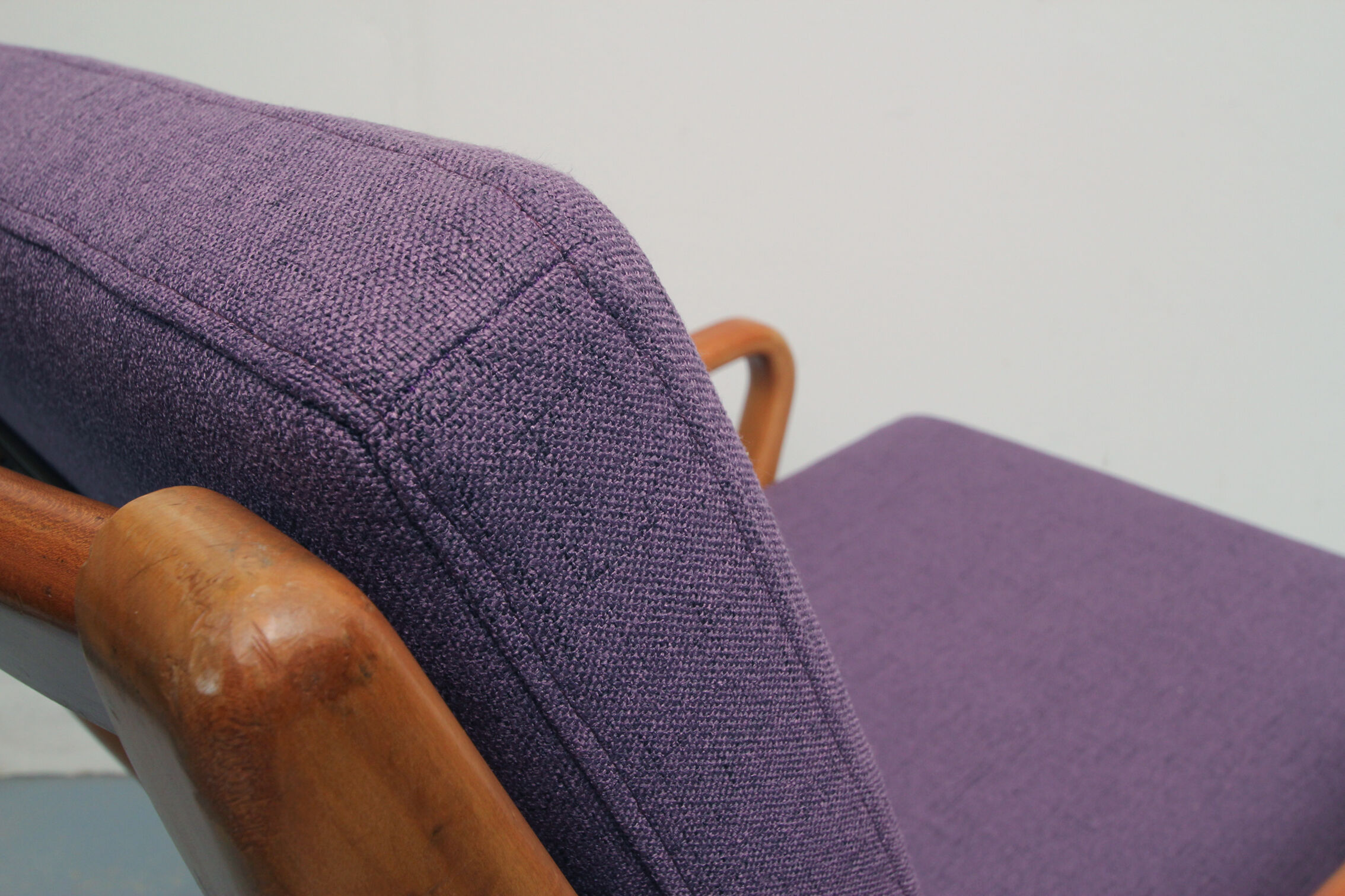 Fauteuil violet 1950