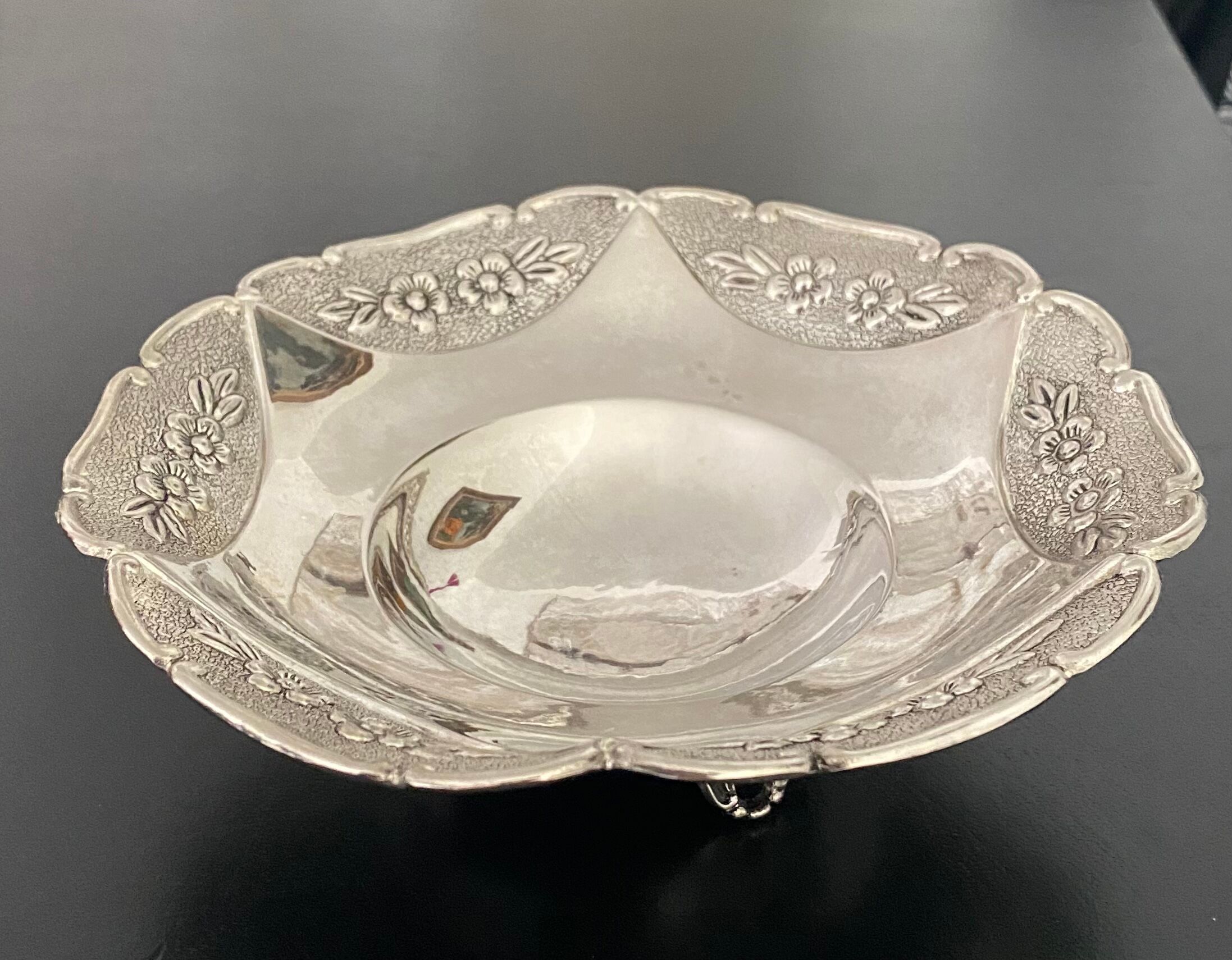 1 silver metal cup or pocket tray