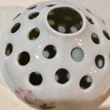 Pique fleurs en porcelaine de Limoges Claude Brachel.