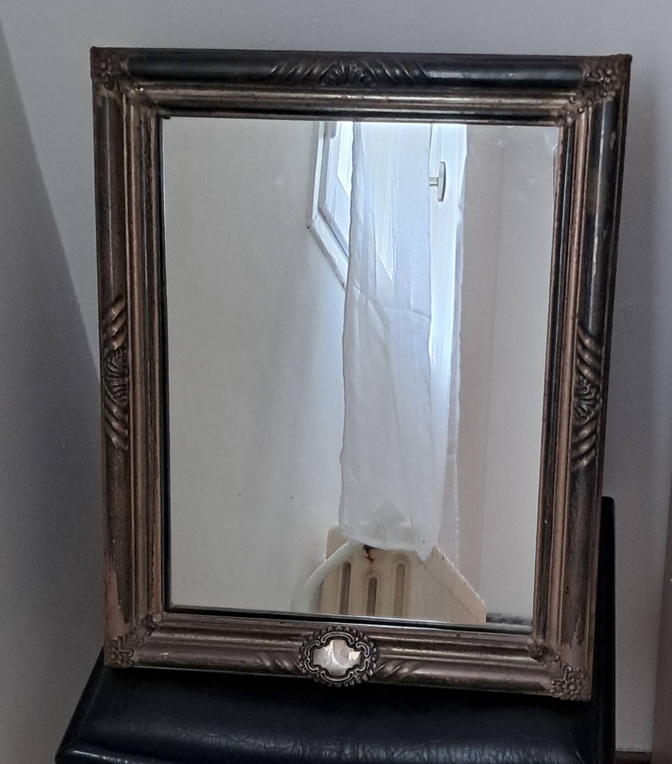 Freestanding mirror