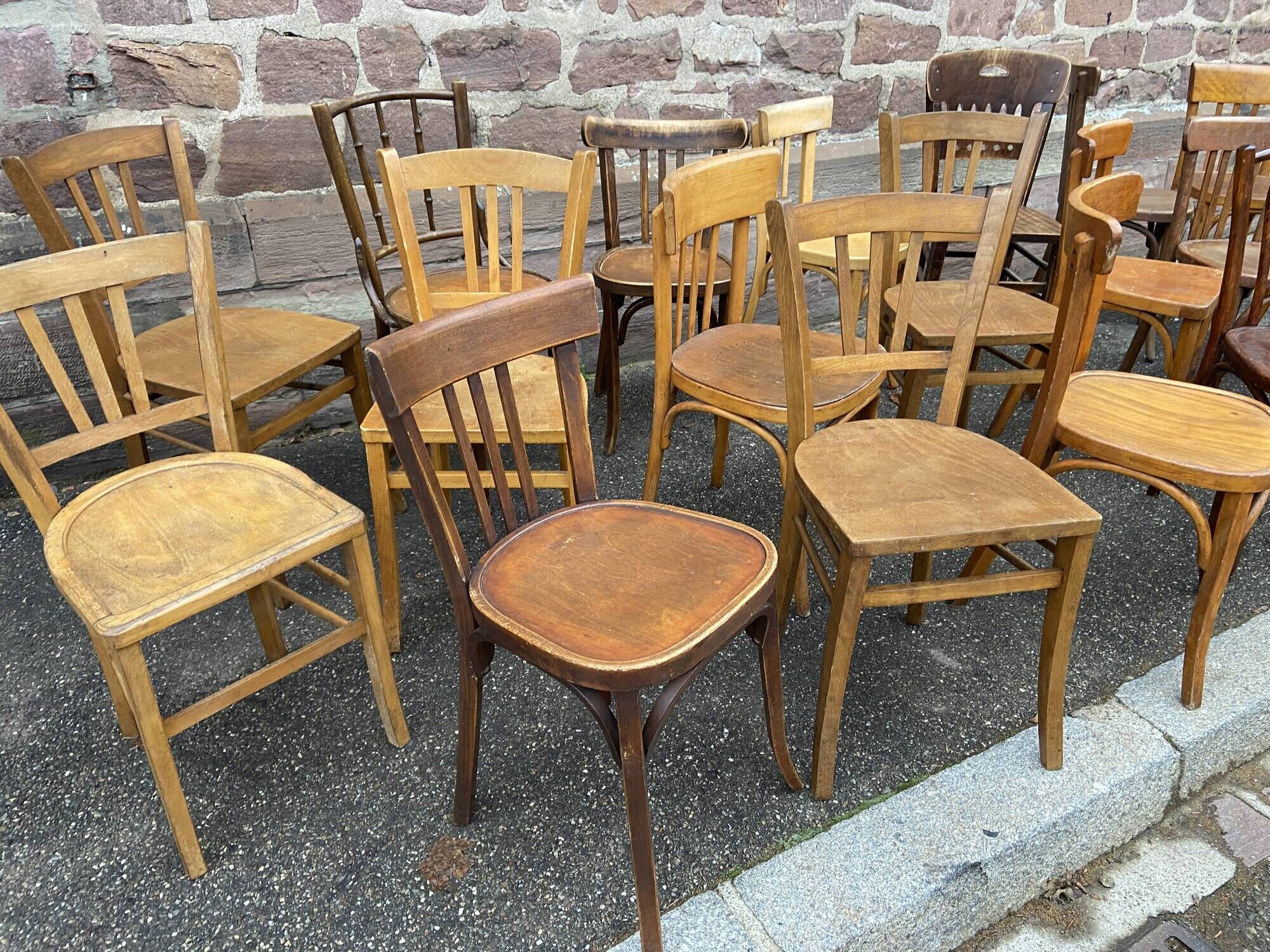 Set of 20 chairs bistro coffee wood curved vintage