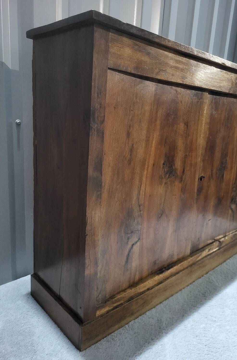 Small buffet shoe storage console in solid wood